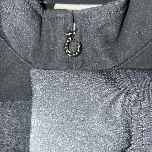 Ariat Size XL Black Jacket Zip Up w/Zebra Print
Micro Fleece Lining Soft Shell - Picture 10 of 14